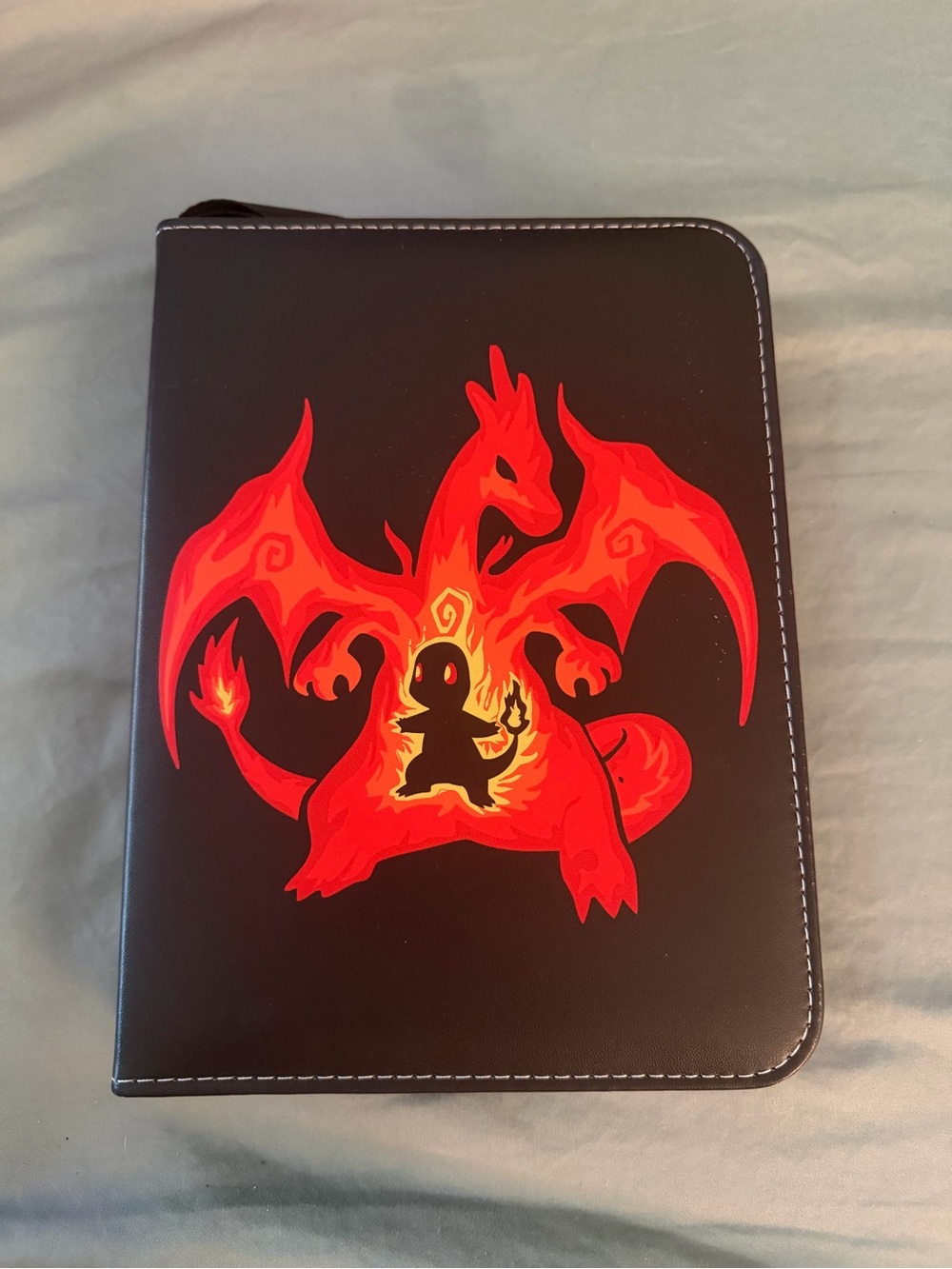Pokemon Black & Red Charmander & Charizard Zip Up 4 Pocket Binder